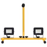 Meleg fehér fényű fogantyúval ellátott LED-es reflektor 2x10 W